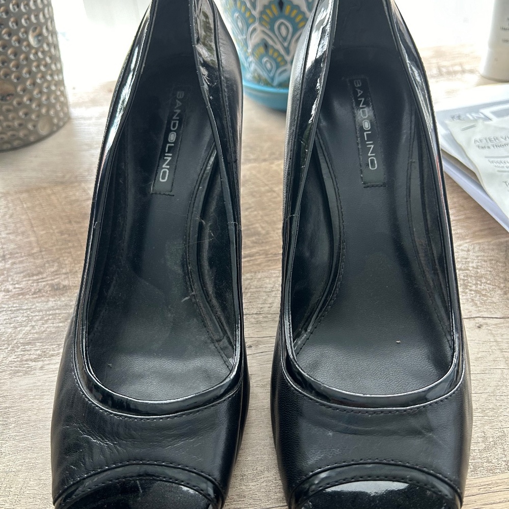 Black high heeled shoes